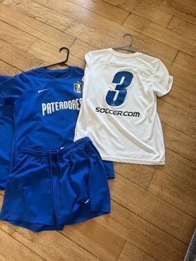 Pateadors Nike women’s  Blue Soccer Jersey Set.